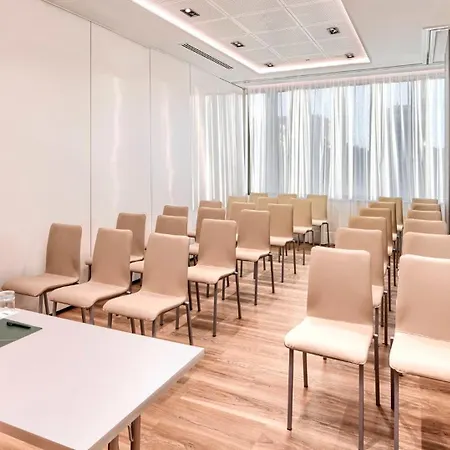Готель Sercotel Rosaleda
